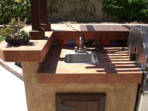 DIY Outdoor Kitchen