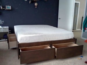 An Amazing DIY Bed With Drawers