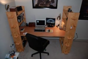 DIY Nomad Bookshelf Desk - 100%  space efficient desk!