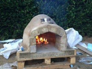 Easy to Build Outdoor Pizza Oven
