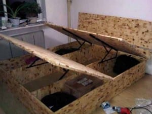 Inexpensive DIY Lift-Top Storage Bed