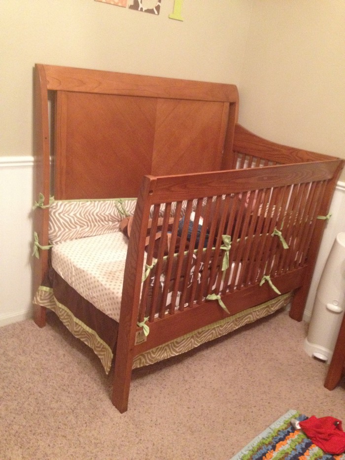 From a baby crib to a toddler bed