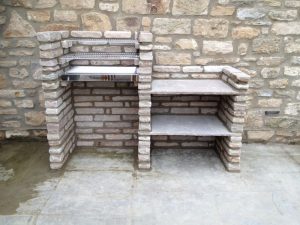 DIY Brick Barbeque