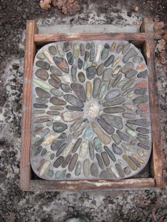Pebble Mosaic Stepping Stones