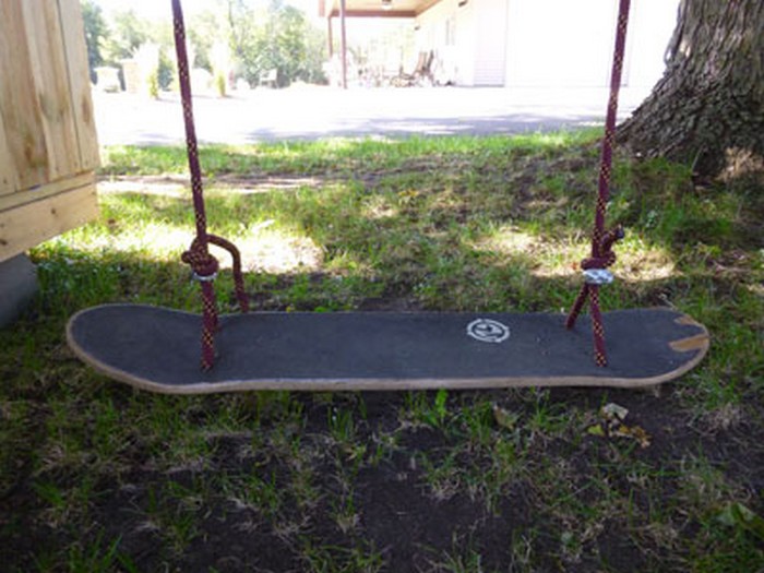 DIY Skateboard Swing
