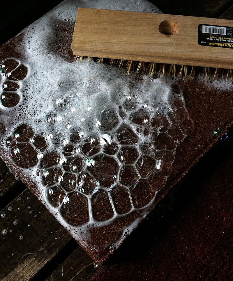 DIY Lace-like stepping stones