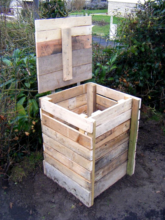 Cubo de compost casero para palets