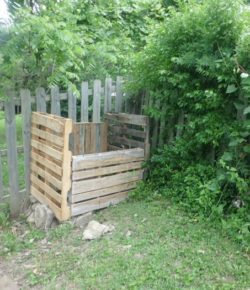 Build a compost bin from repurposed pallets | DIY, Compost Bin