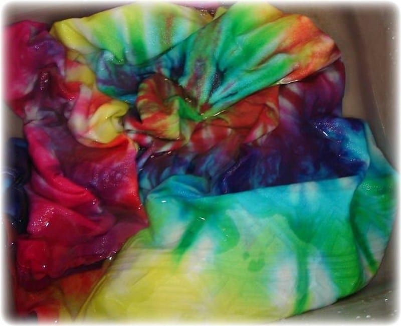 How to Tie Dye a White Shirt
