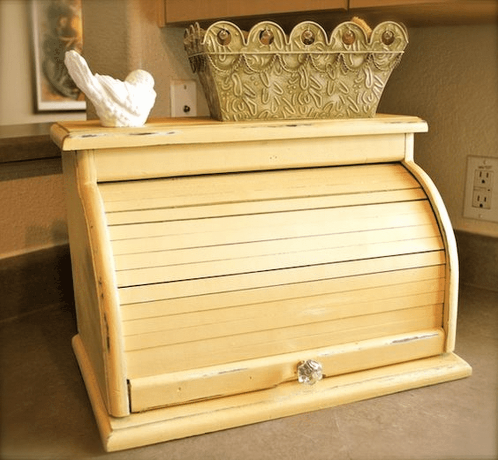 You can customize the design of this breadbox according to your preference.