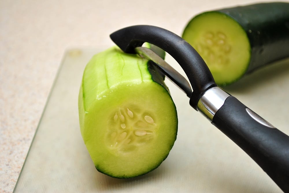 Cucumber peels contain a chemical element that kills fungi that ants eat.