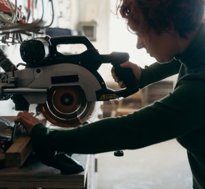 Looking for the best miter saw in 2023? Explore our comprehensive guide featuring the top 6 options that will elevate your woodworking projects