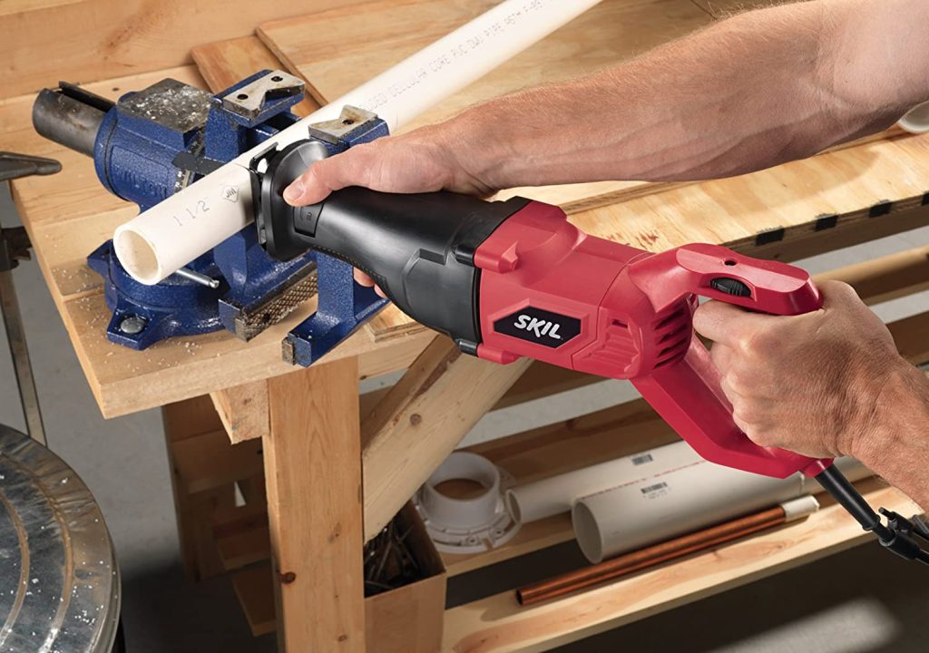 Top-quality reciprocating saws offer superior power and performance. With more robust motors and advanced cutting mechanisms, they deliver impressive cutting speed and efficiency
